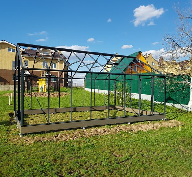 Винтовые сваи для теплиц в Карасуке